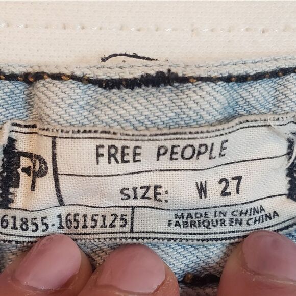 Free People Women's Jeans Shorts Size 27 - Picture 3 of 4